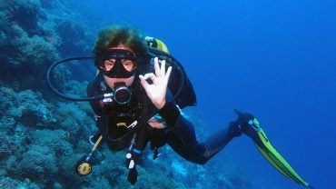 10 Things  About Scuba Diving